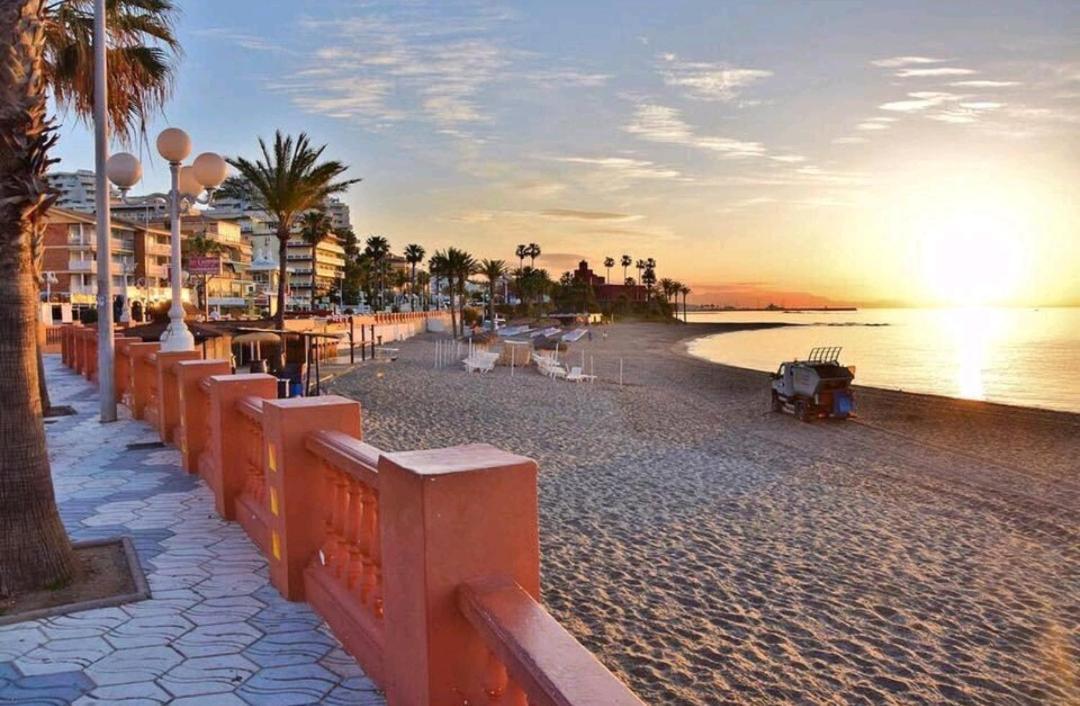 Benalbeach Casa Kito Dreams 1ª Linea Playa Benalmádena Εξωτερικό φωτογραφία